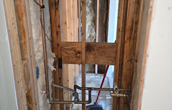 Frozen Pipe Water Removal in Robert, LA